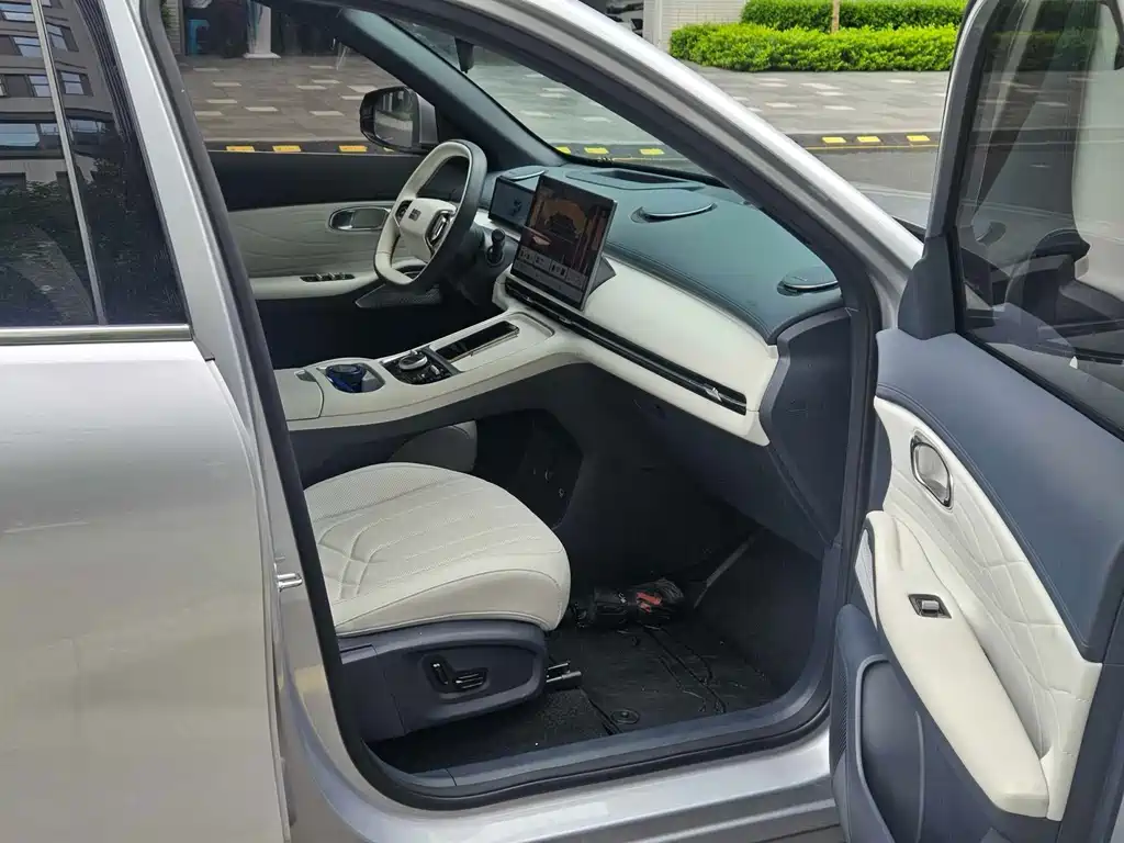 Geely Galaxy Galaxy 7 7 2025 120km +