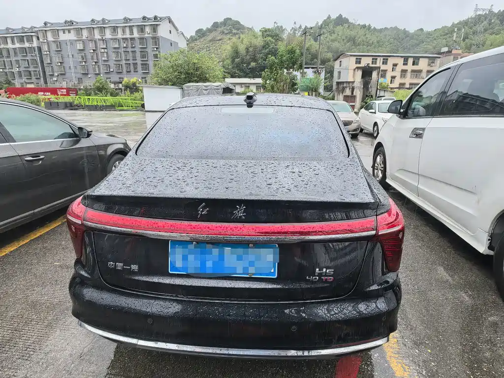 Hongqi Hongqi H5 — миниатюра 8