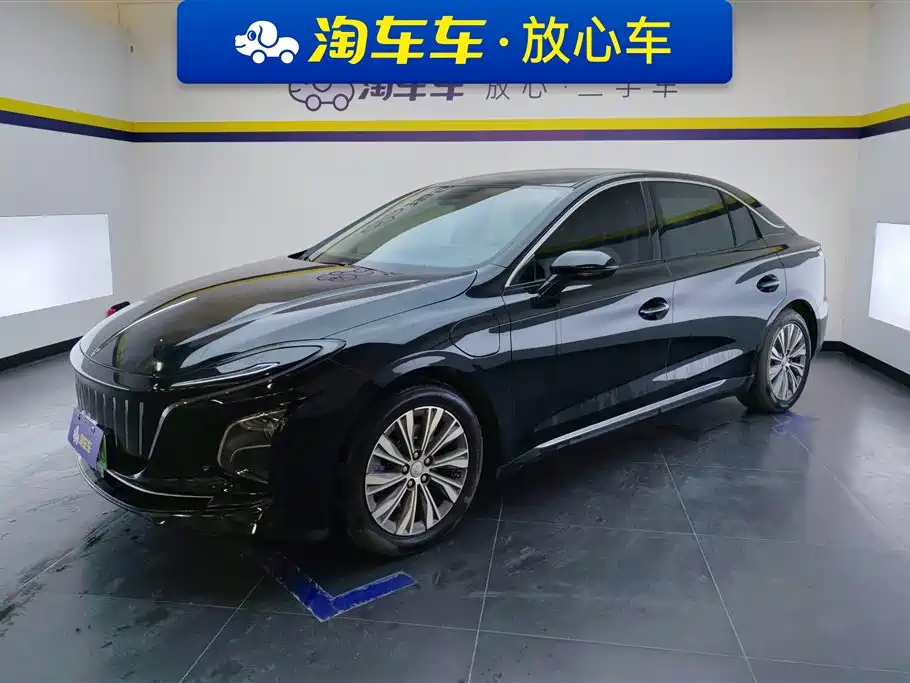 Hongqi HONGQI E QM5