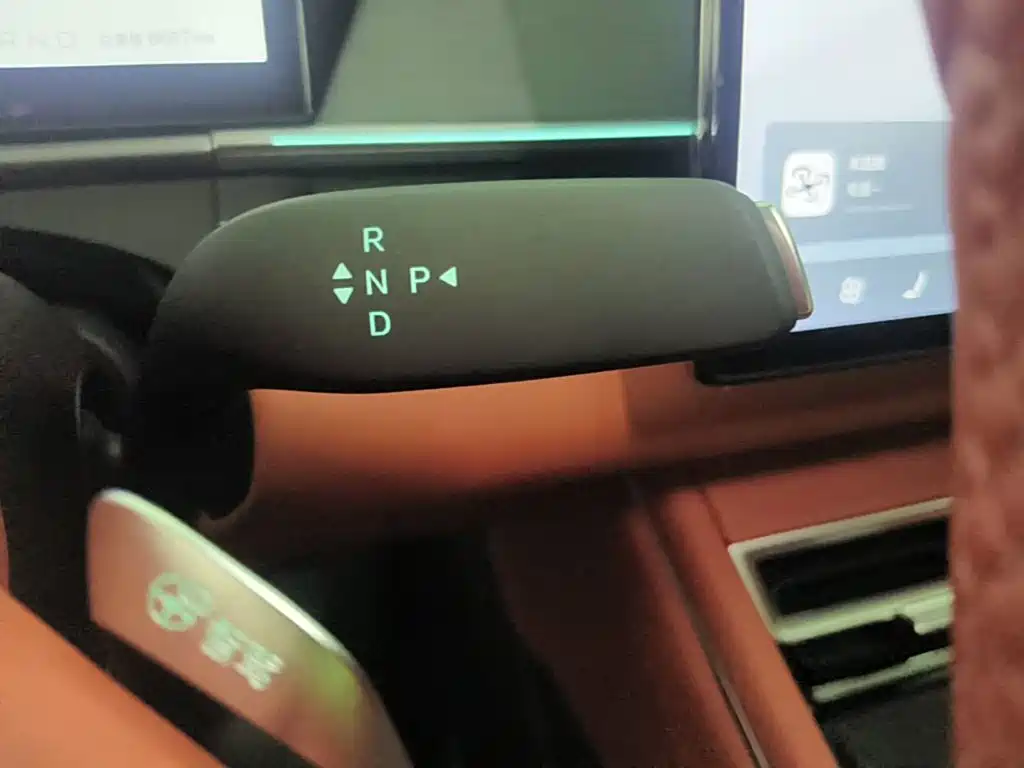 BYD Tang L — миниатюра 14