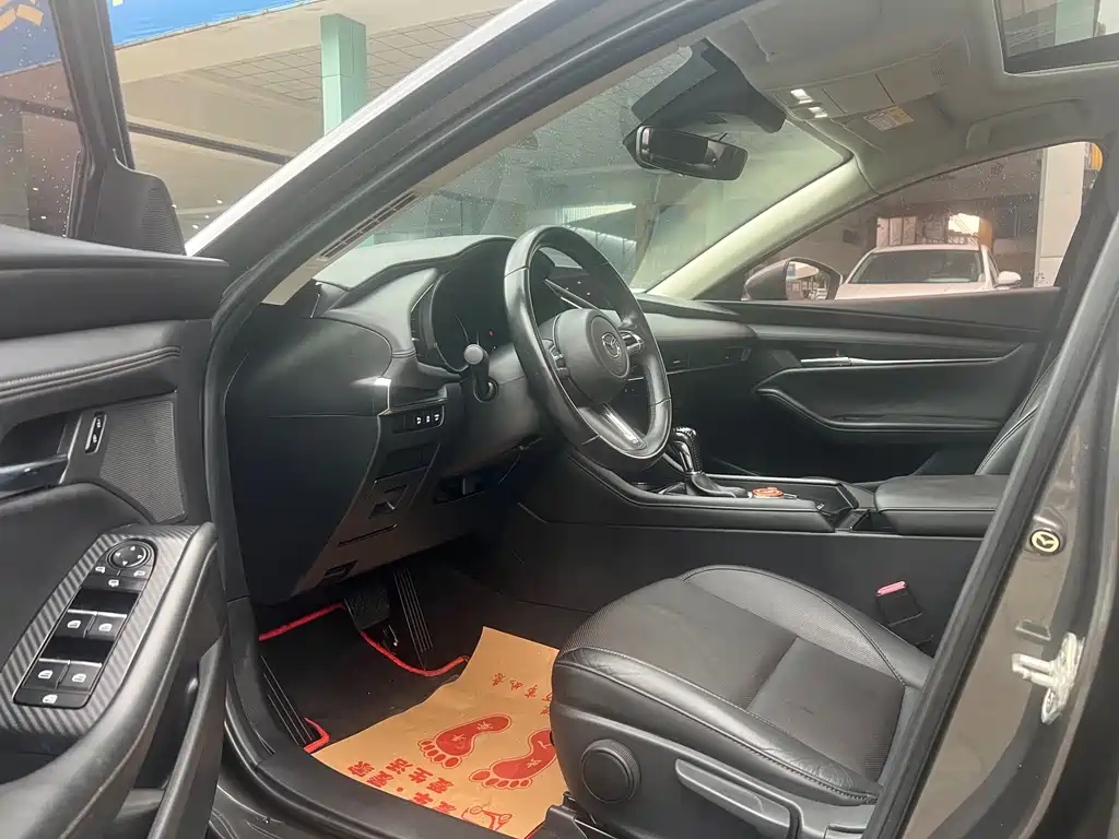 Mazda 3 Axela — миниатюра 4