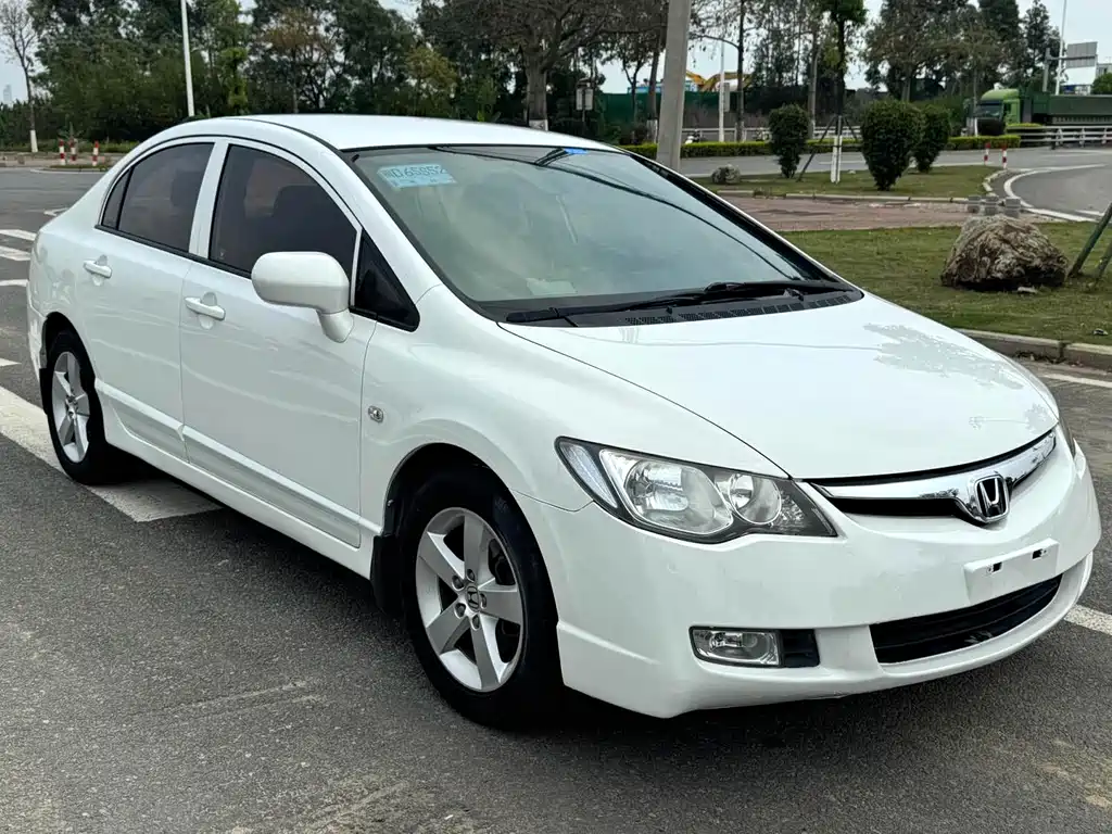 Honda Civic — миниатюра 2