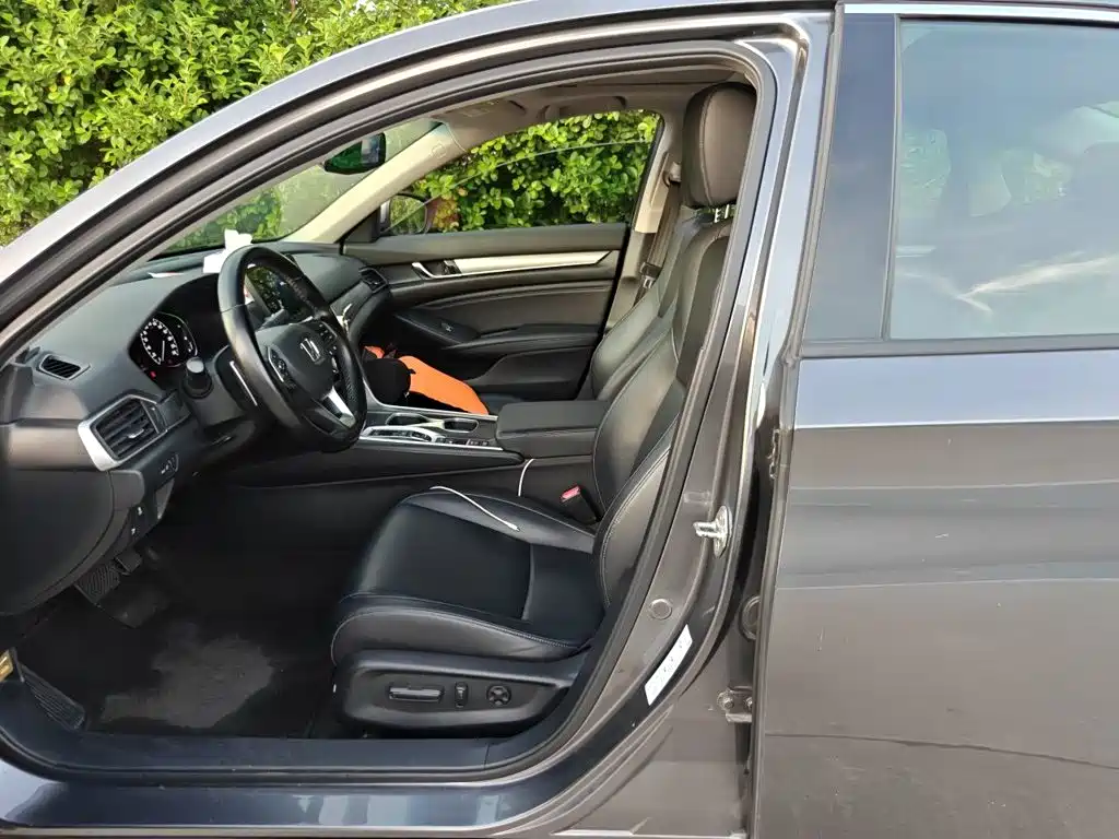 Honda Accord — миниатюра 8