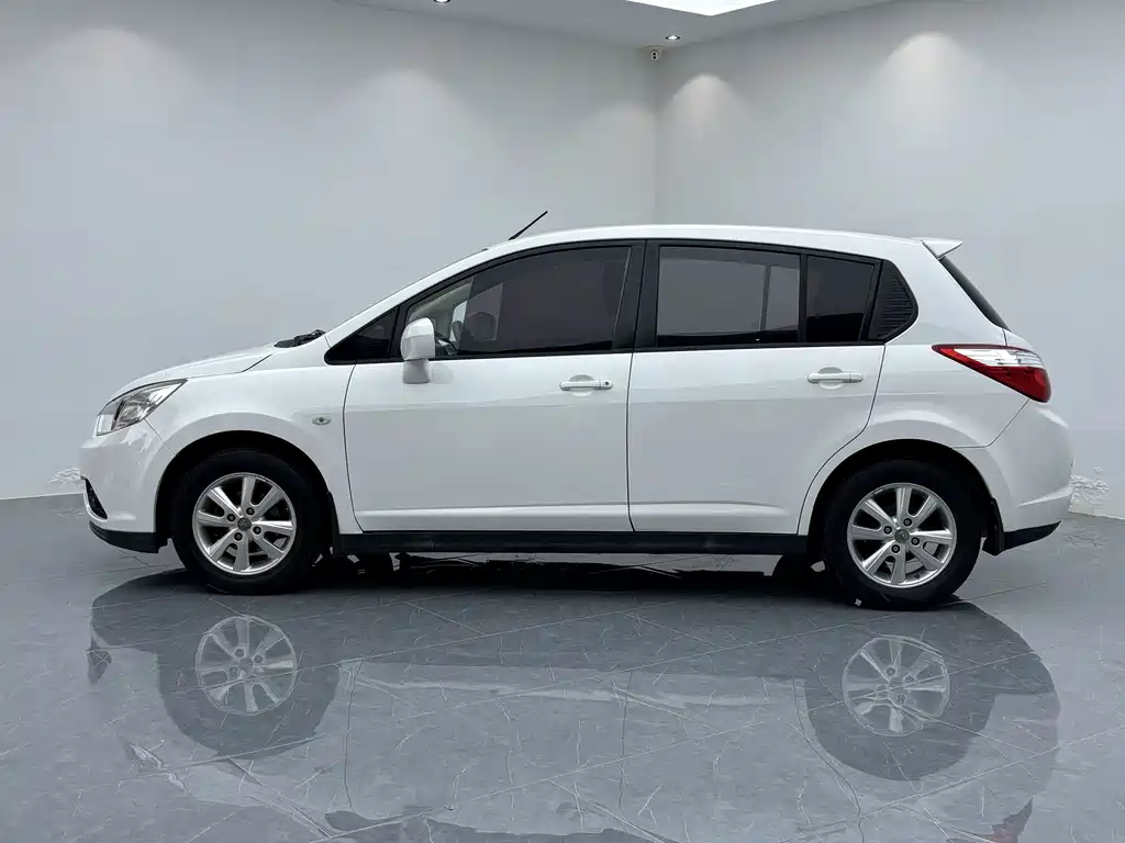 Venucia R50 — миниатюра 3