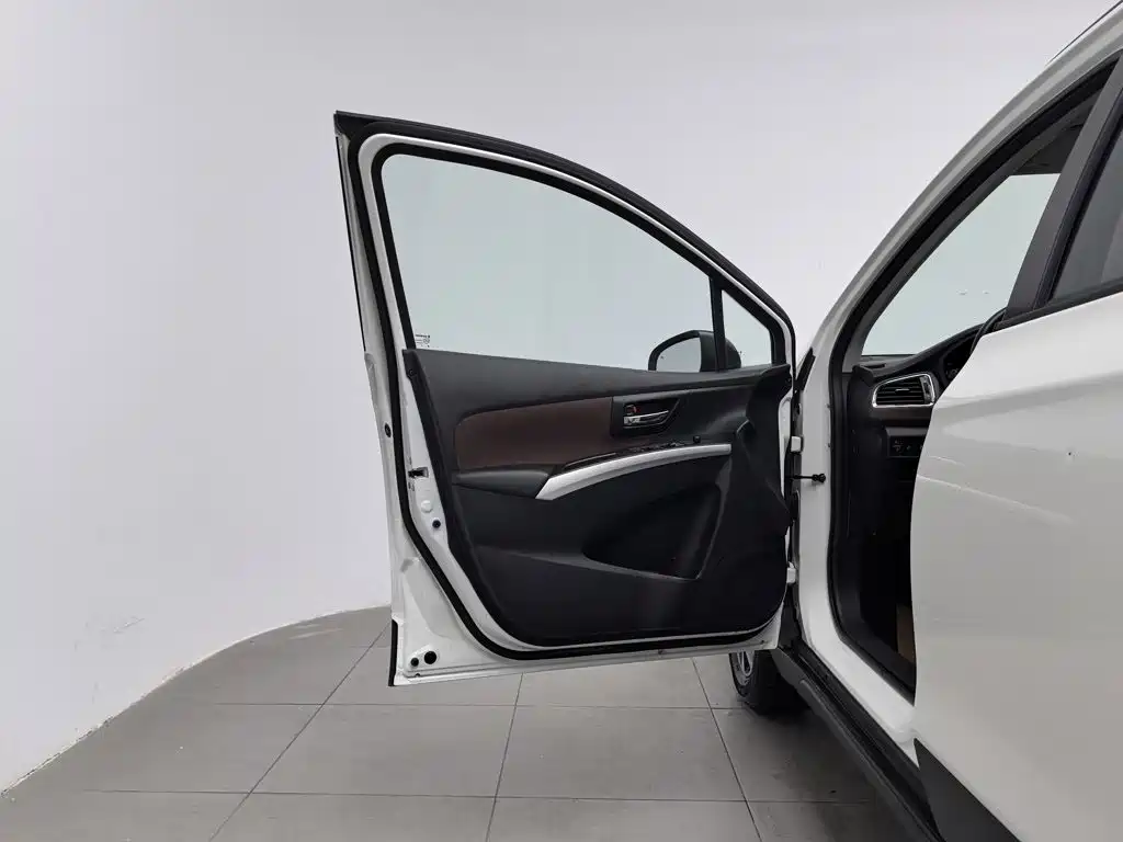 Suzuki Vitara — миниатюра 8