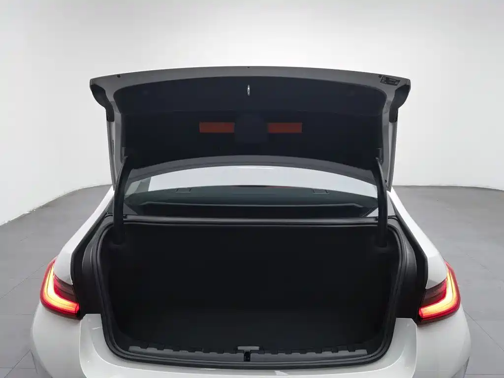 BMW i3 — миниатюра 16