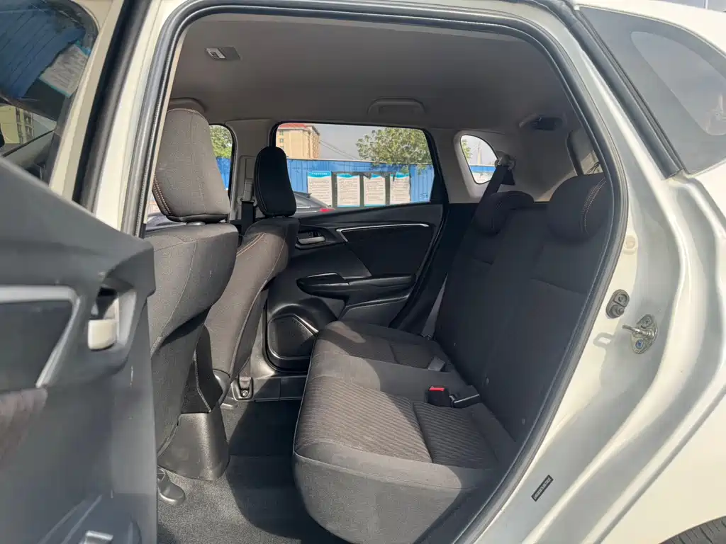 Honda Fit — миниатюра 6