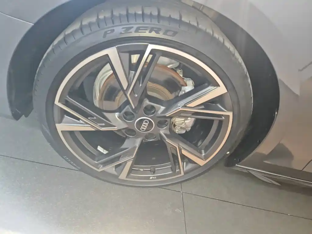 Audi A4L — миниатюра 23