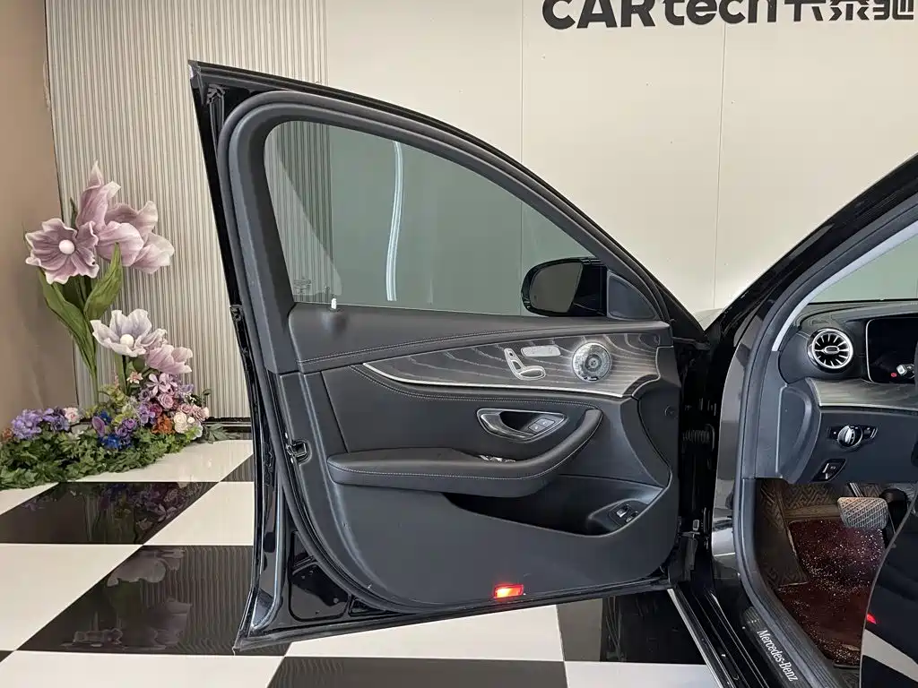 Mercedes-Benz E-Class New Energy — миниатюра 15