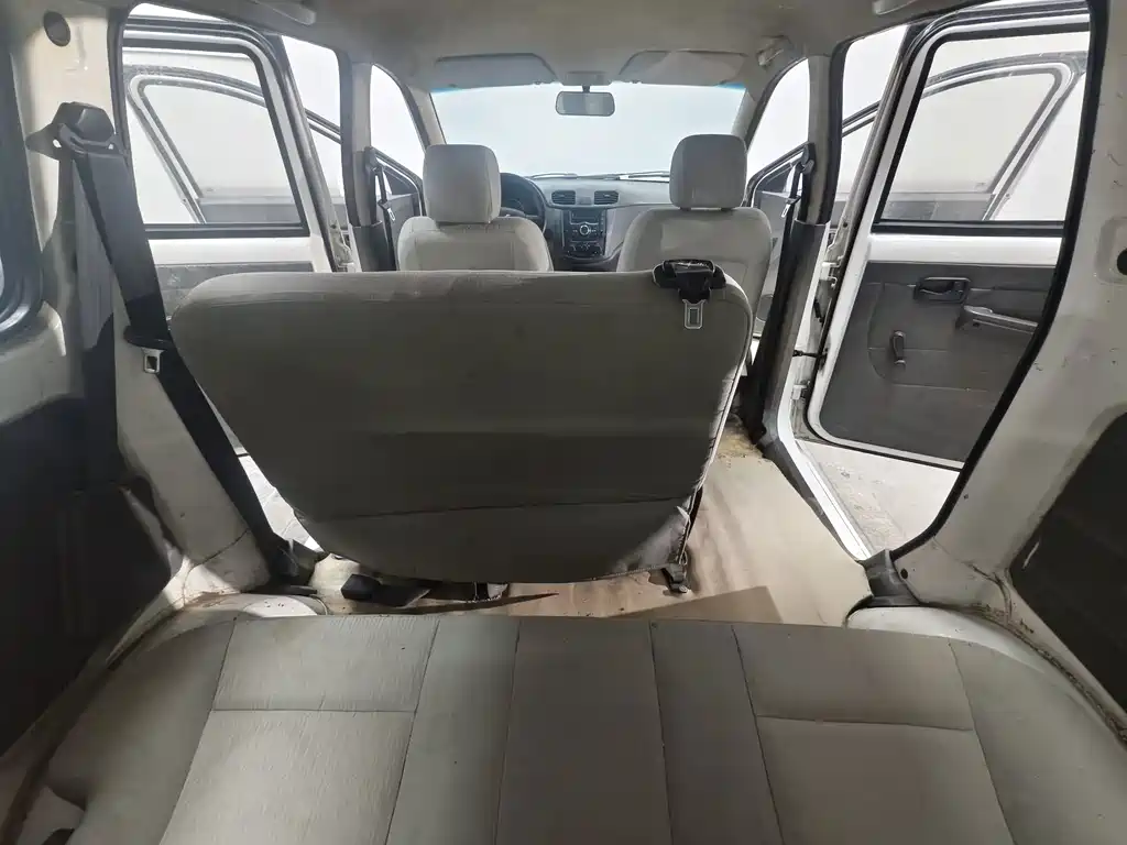 Wuling Hongguang — миниатюра 11
