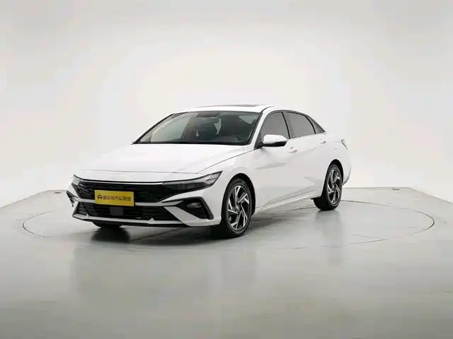 Hyundai Elantra 2025