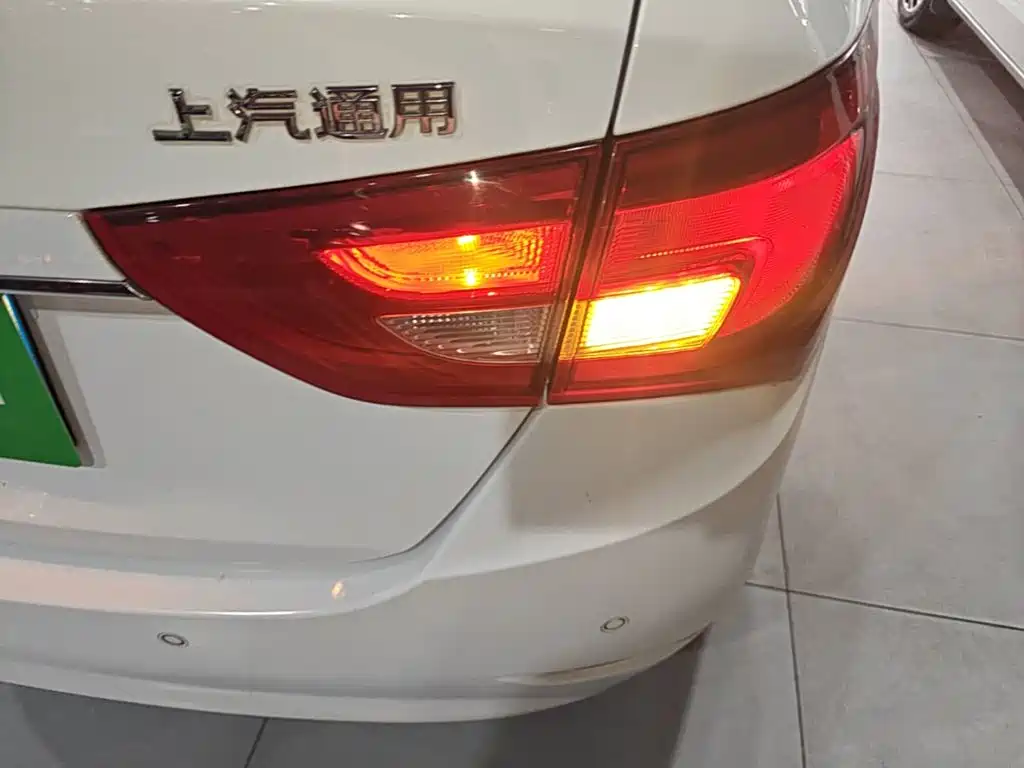Buick Excelle — миниатюра 8