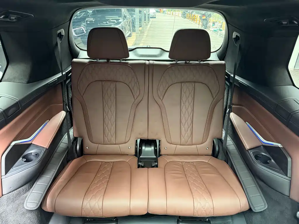 BMW X7 — миниатюра 17