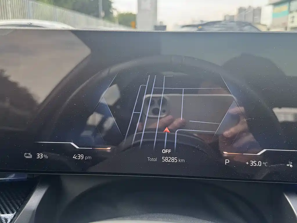 BMW i5 — миниатюра 6