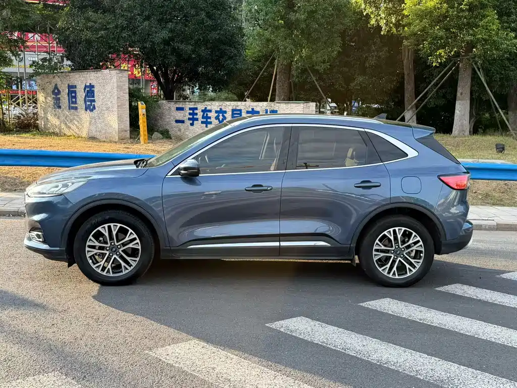 Ford Escape — миниатюра 3