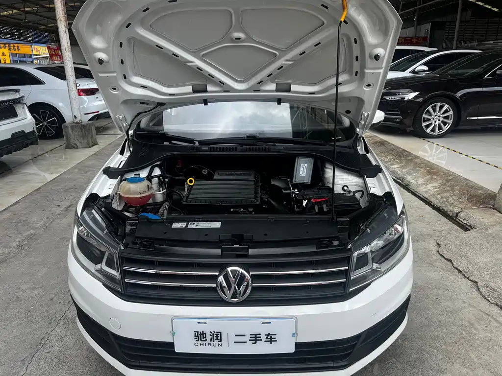 Volkswagen Santana — миниатюра 4