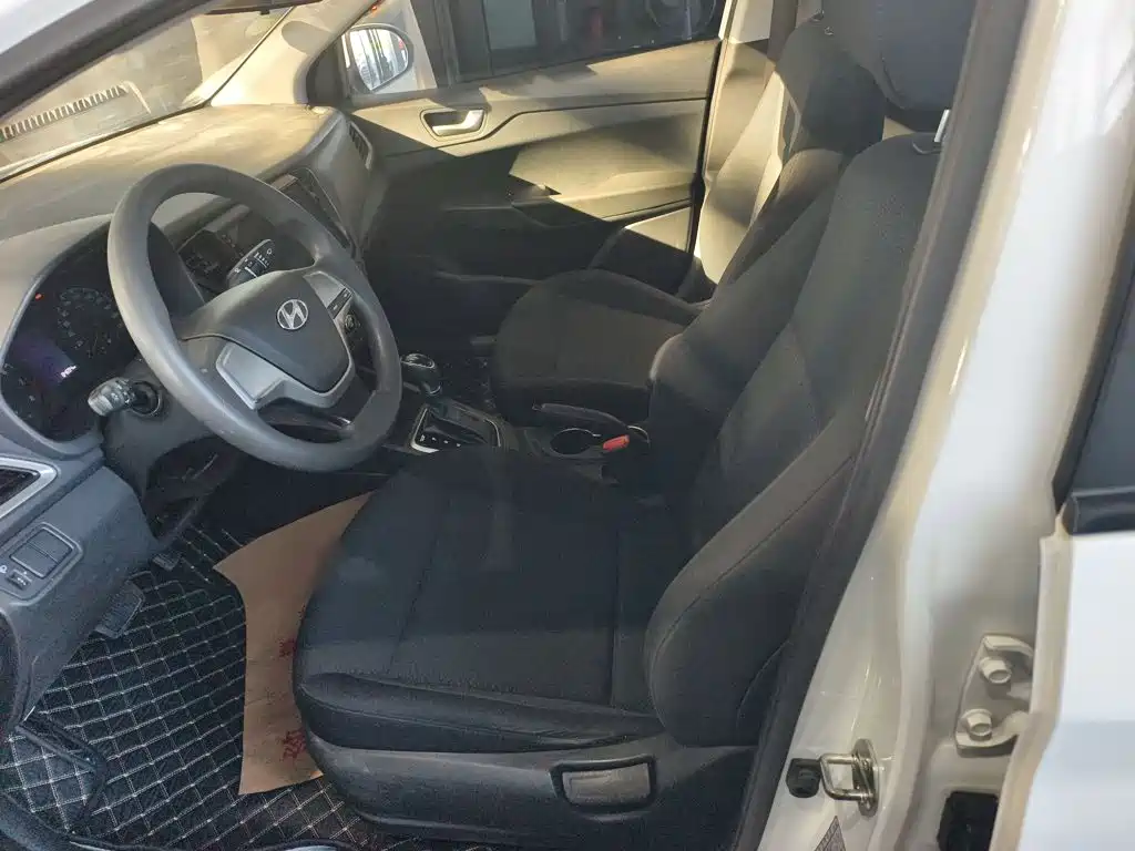 Hyundai Verna — миниатюра 9