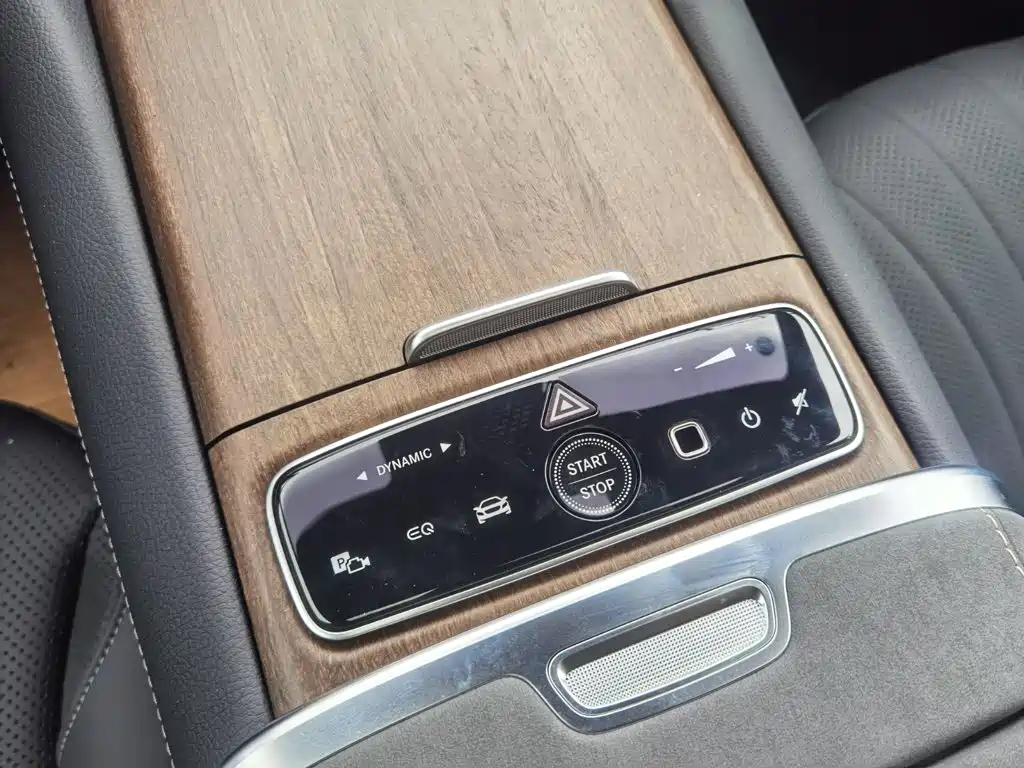 Mercedes-Benz EQS — миниатюра 12