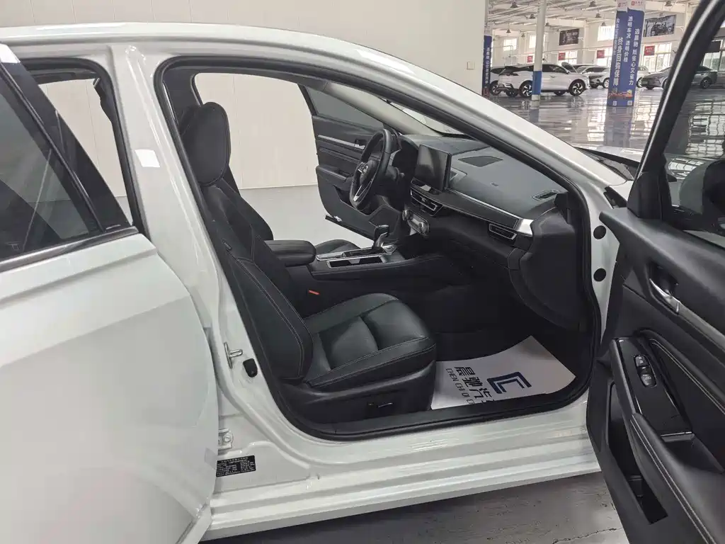 Nissan Teana — миниатюра 14