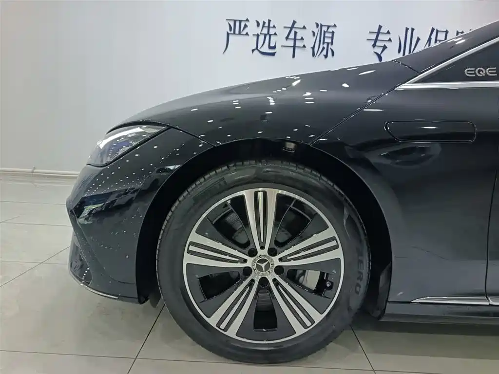 Mercedes-Benz EQE 2025 500 4MATIC