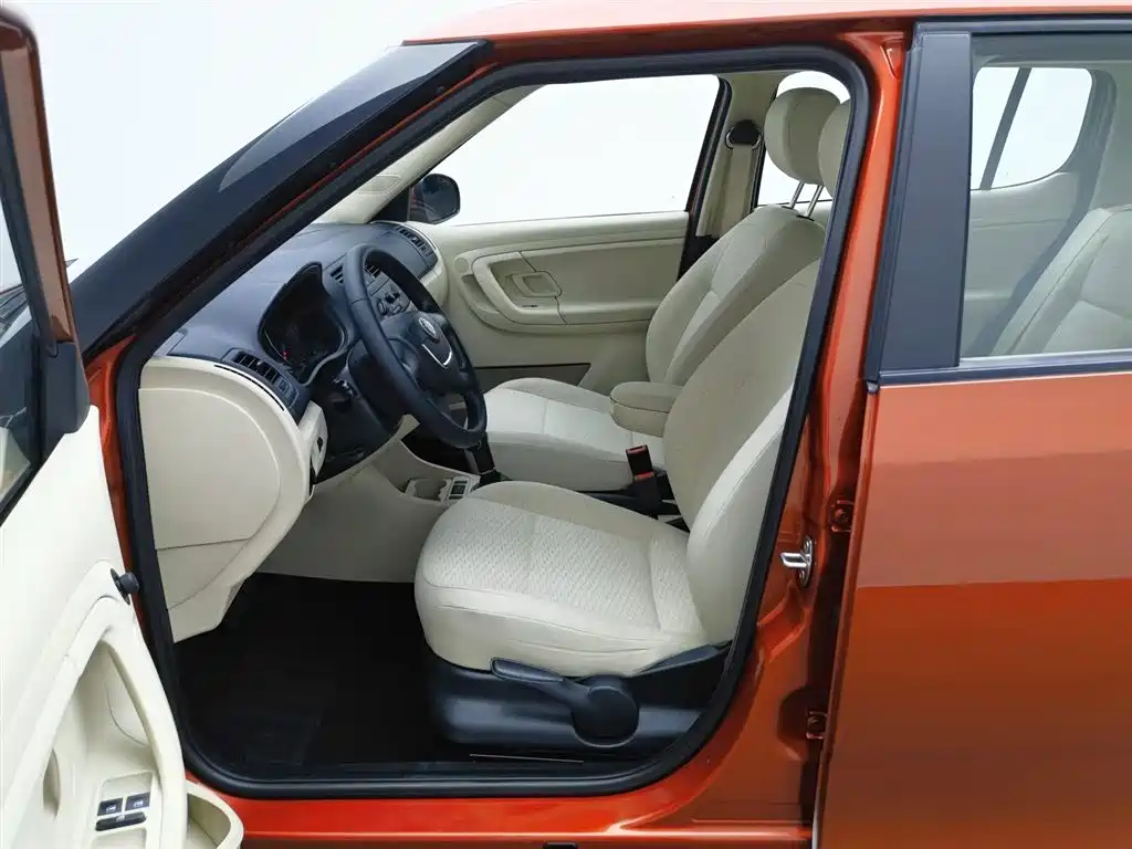 Skoda Fabia 2012 1.4L AT