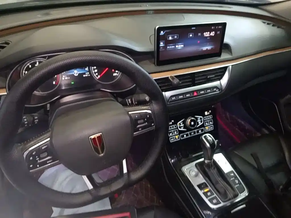 Hongqi Hongqi H5 — миниатюра 10