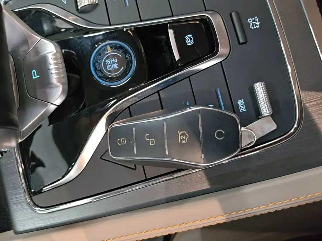 BYD Yuan Plus — миниатюра 9