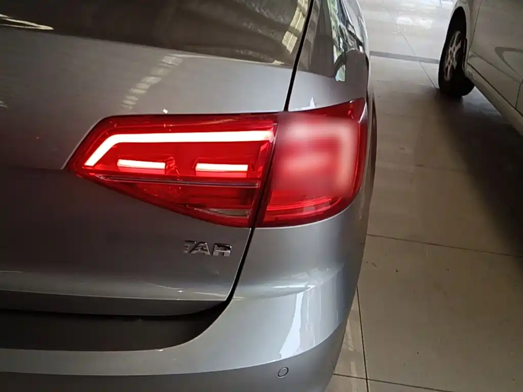 Volkswagen Sagitar — миниатюра 8