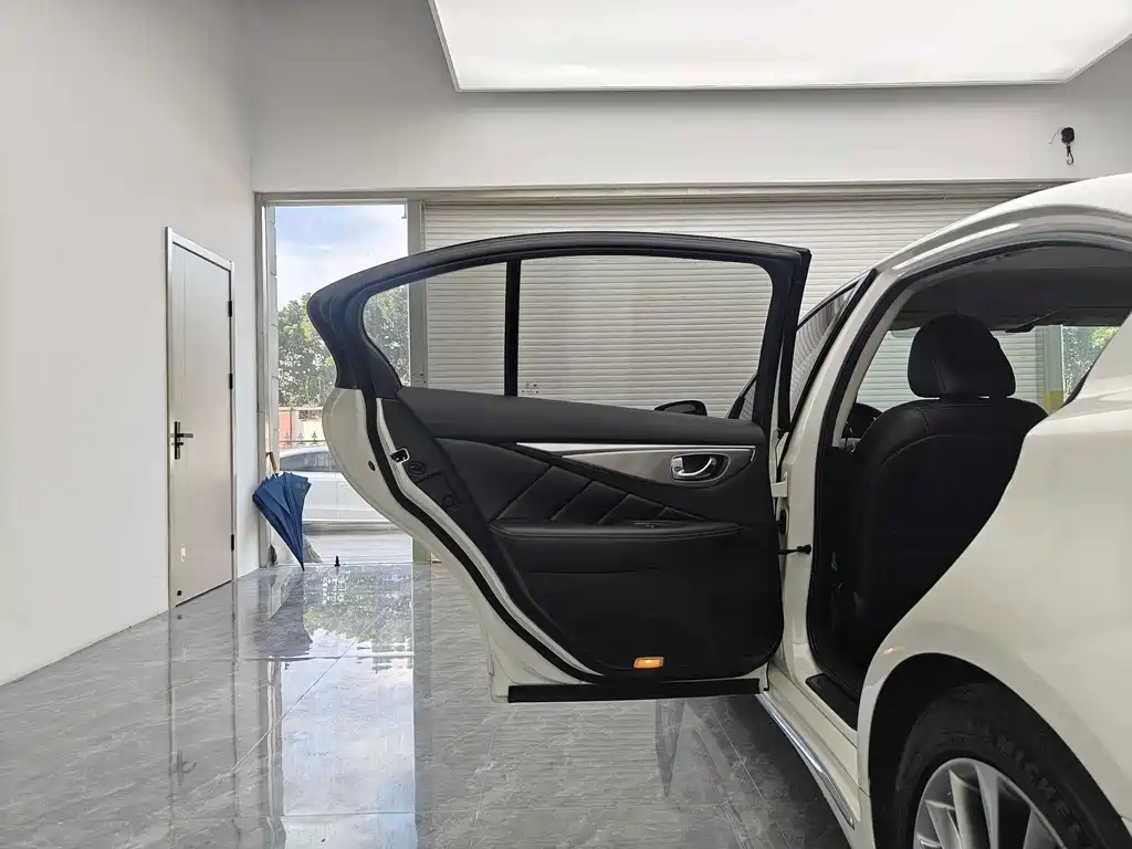 Infiniti Q50L — миниатюра 10