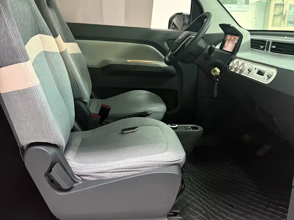 Wuling MINIEV — миниатюра 5