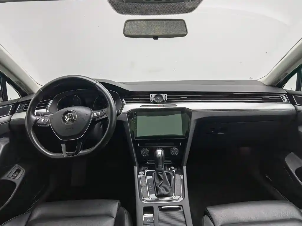 Volkswagen Magotan 2017 330TSI DSG Lead