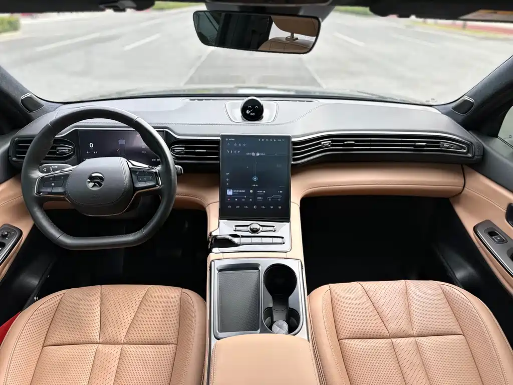 NIO ES8 — миниатюра 11