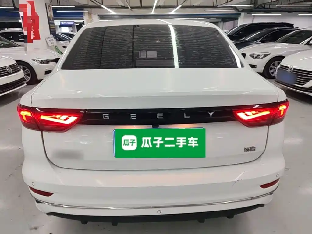 Geely Emgrand — миниатюра 6