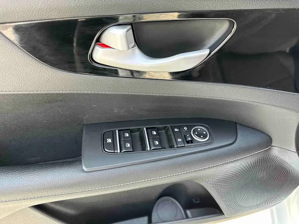 Kia K3 — миниатюра 15