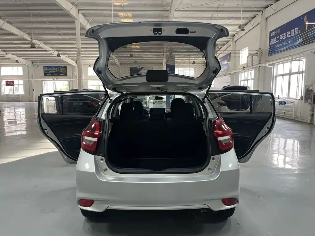 Toyota Vios FS — миниатюра 16