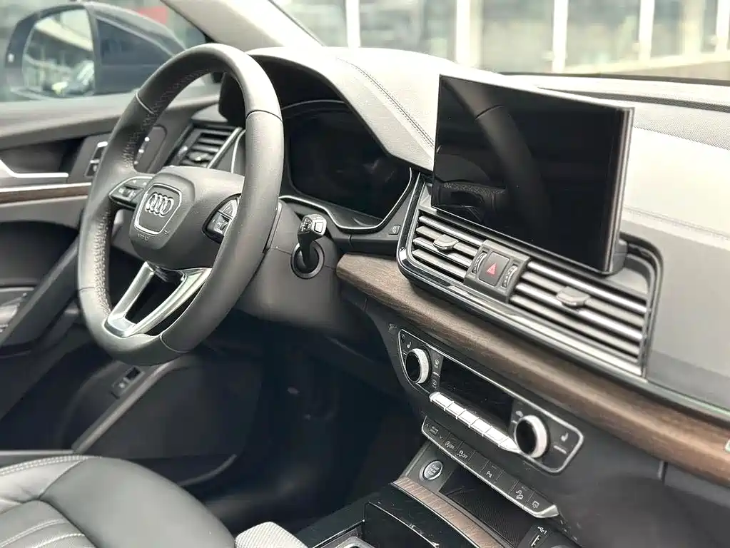 Audi Q5L 2024 40 TFSI Luxury