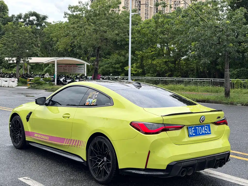 BMW M4 2023 M4