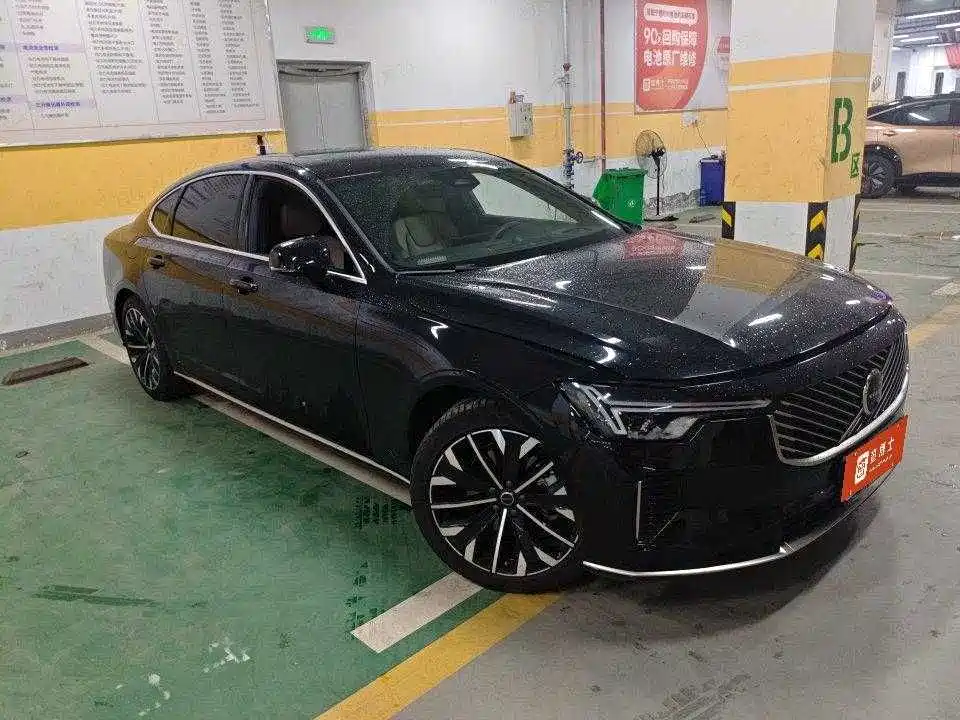 Volvo S90 2026 B5 Luxury