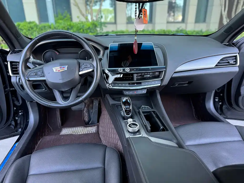 CADILLAC  CT5