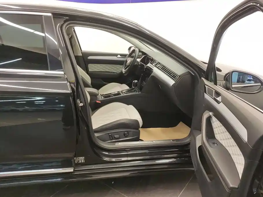 Volkswagen Magotan 2023 200 330TSI DSG Luxury