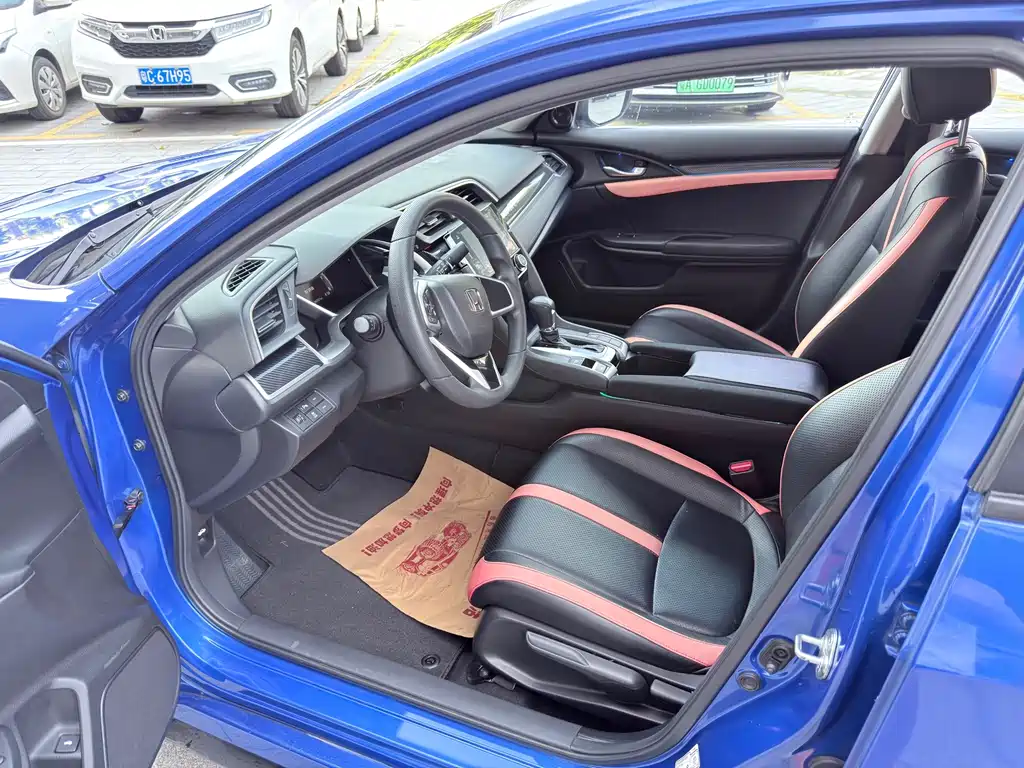 Honda Civic — миниатюра 4