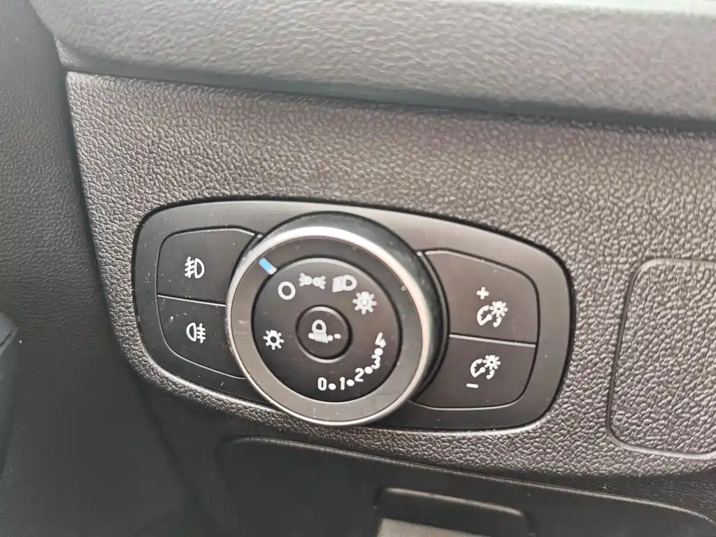 Ford Focus — миниатюра 16