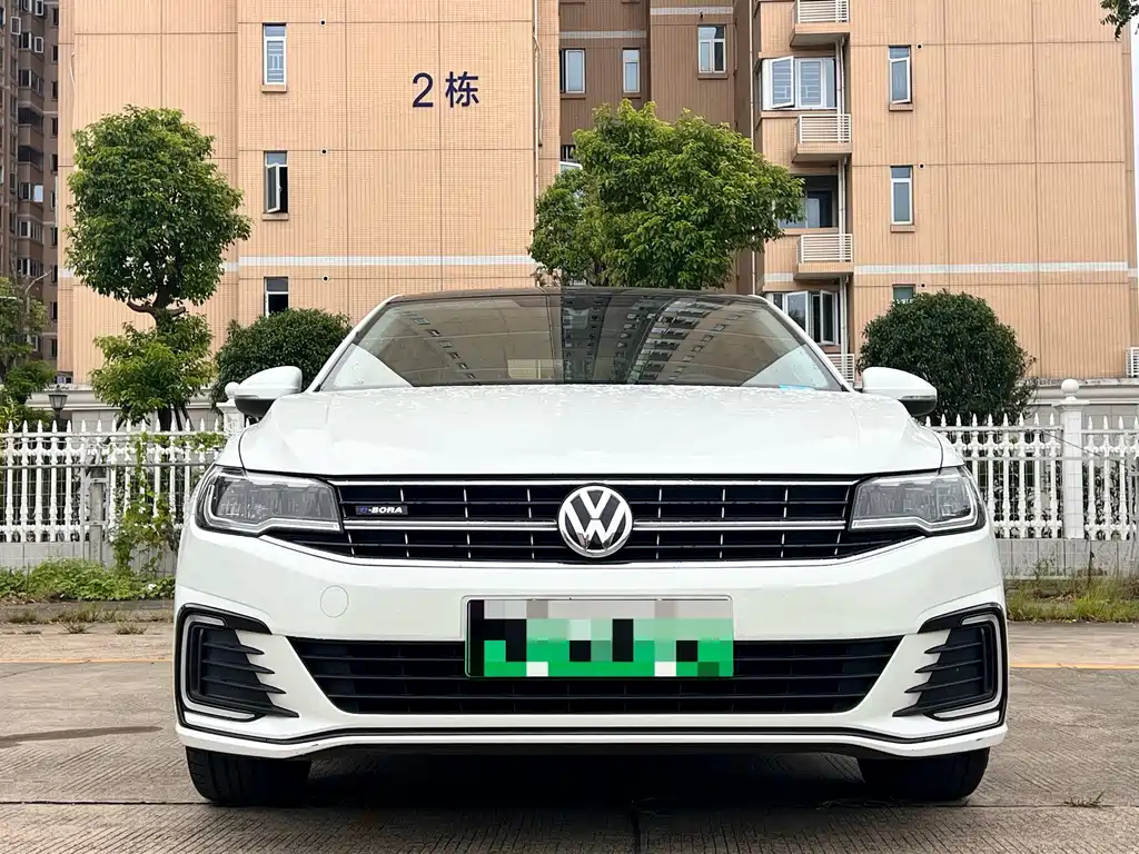 Volkswagen Bora EV — миниатюра 2