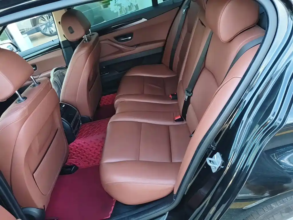 BMW 5 Series — миниатюра 22