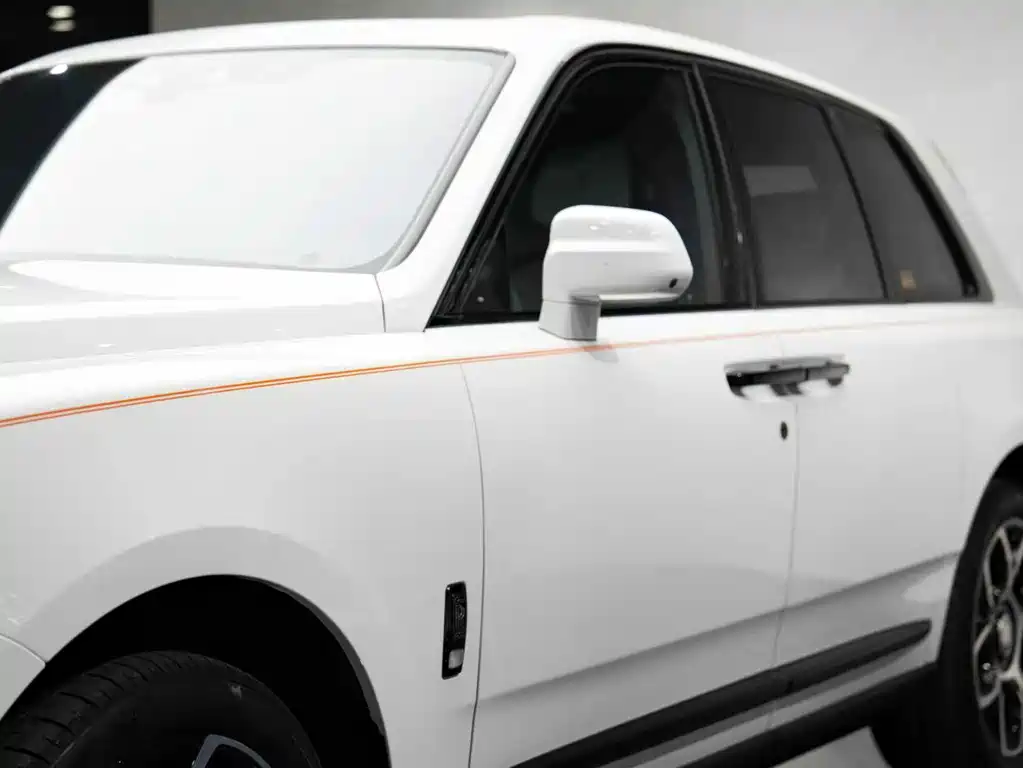 Rolls-Royce Cullinan — миниатюра 7