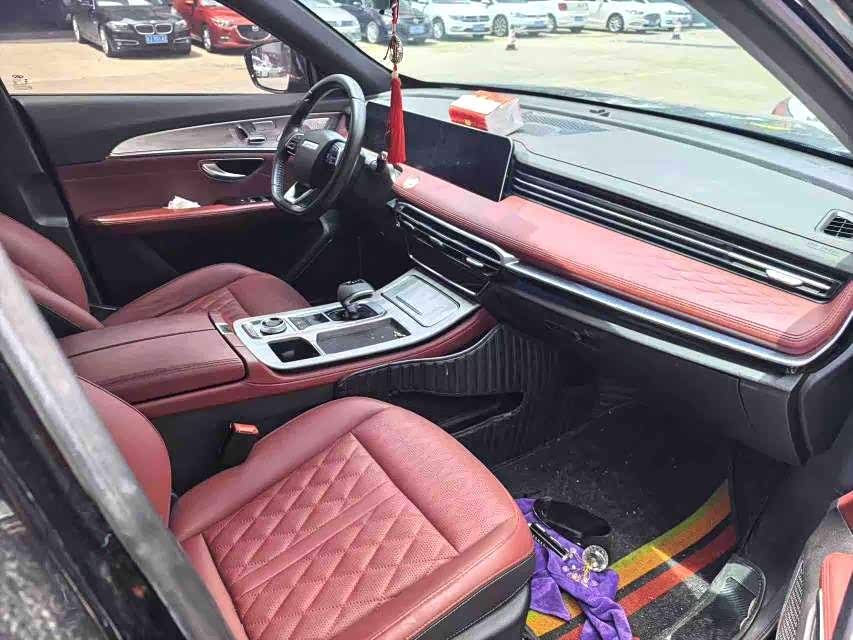 Jetour Jetour X70 PLUS 1.5 л 2023 г. Чёрный, пробег 50000 км