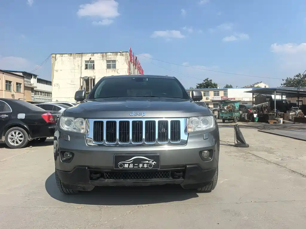 Jeep Grand Cherokee (Import) — миниатюра 2