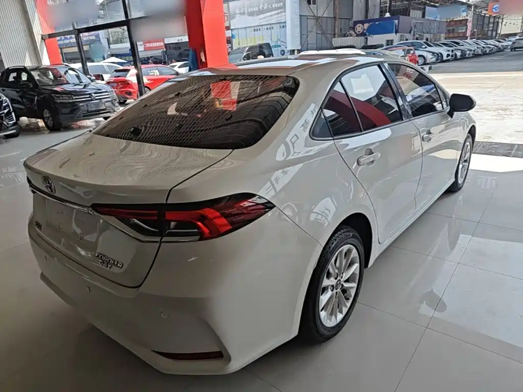 Toyota Corolla — миниатюра 7
