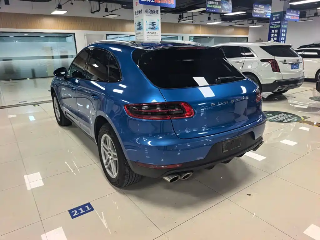 Porsche Macan — миниатюра 13