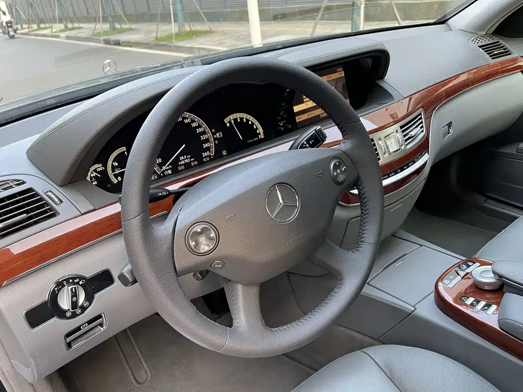 Mercedes-Benz S-Class — миниатюра 9